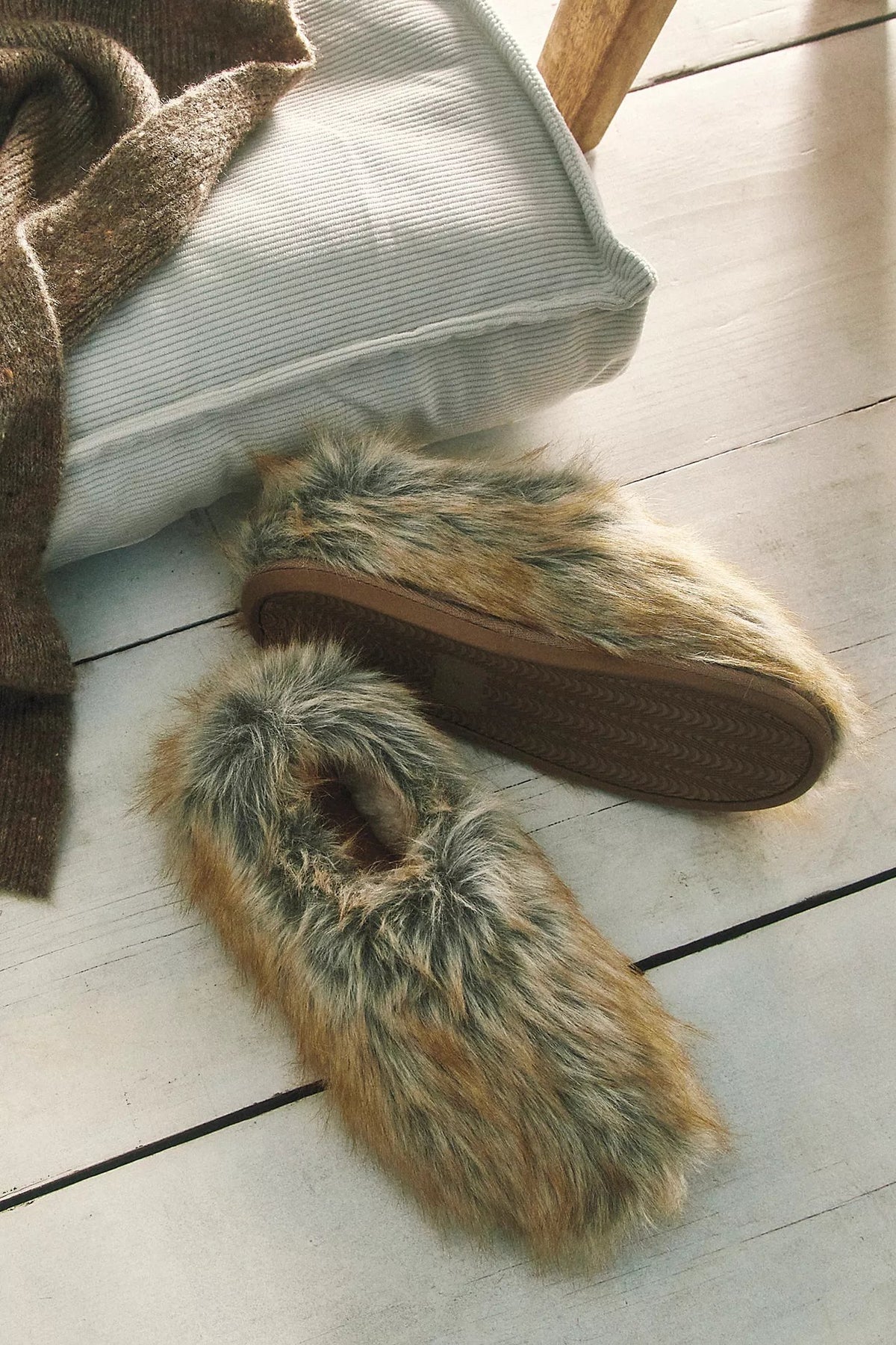 Snowed In Slippers in Beige Multi