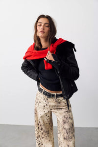 Mila Pullover in Black
