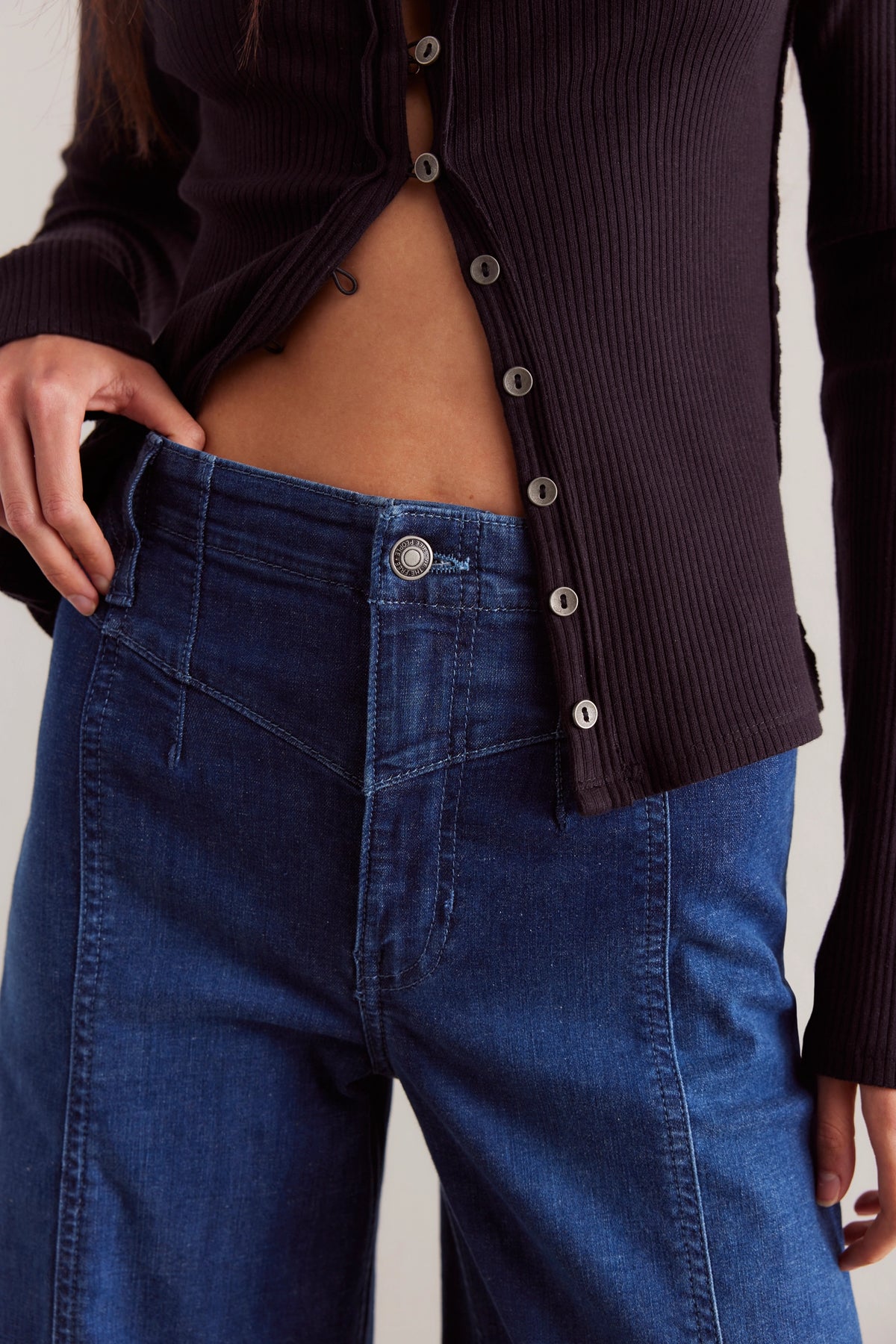 Libre Wide Leg Jeans in Lock and Key