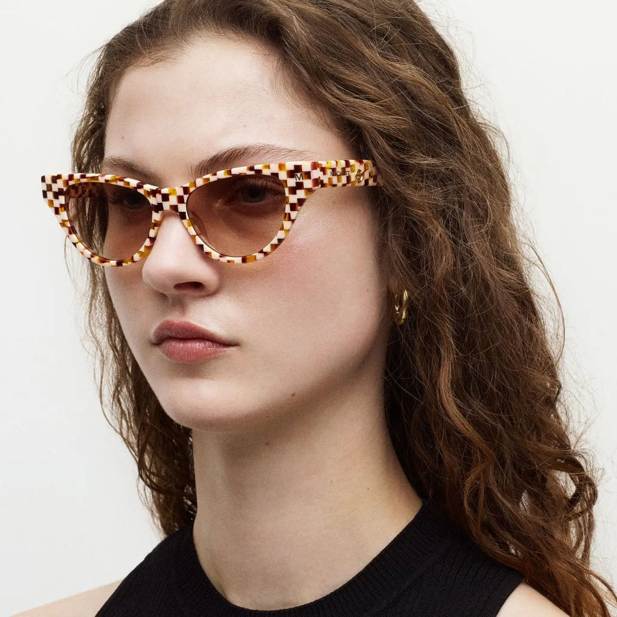 Suzy Sunglasses in Tortoise Checker