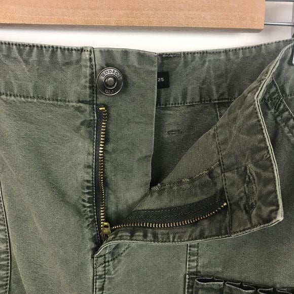 Hunter Mini Skirt in Olive Size 25
