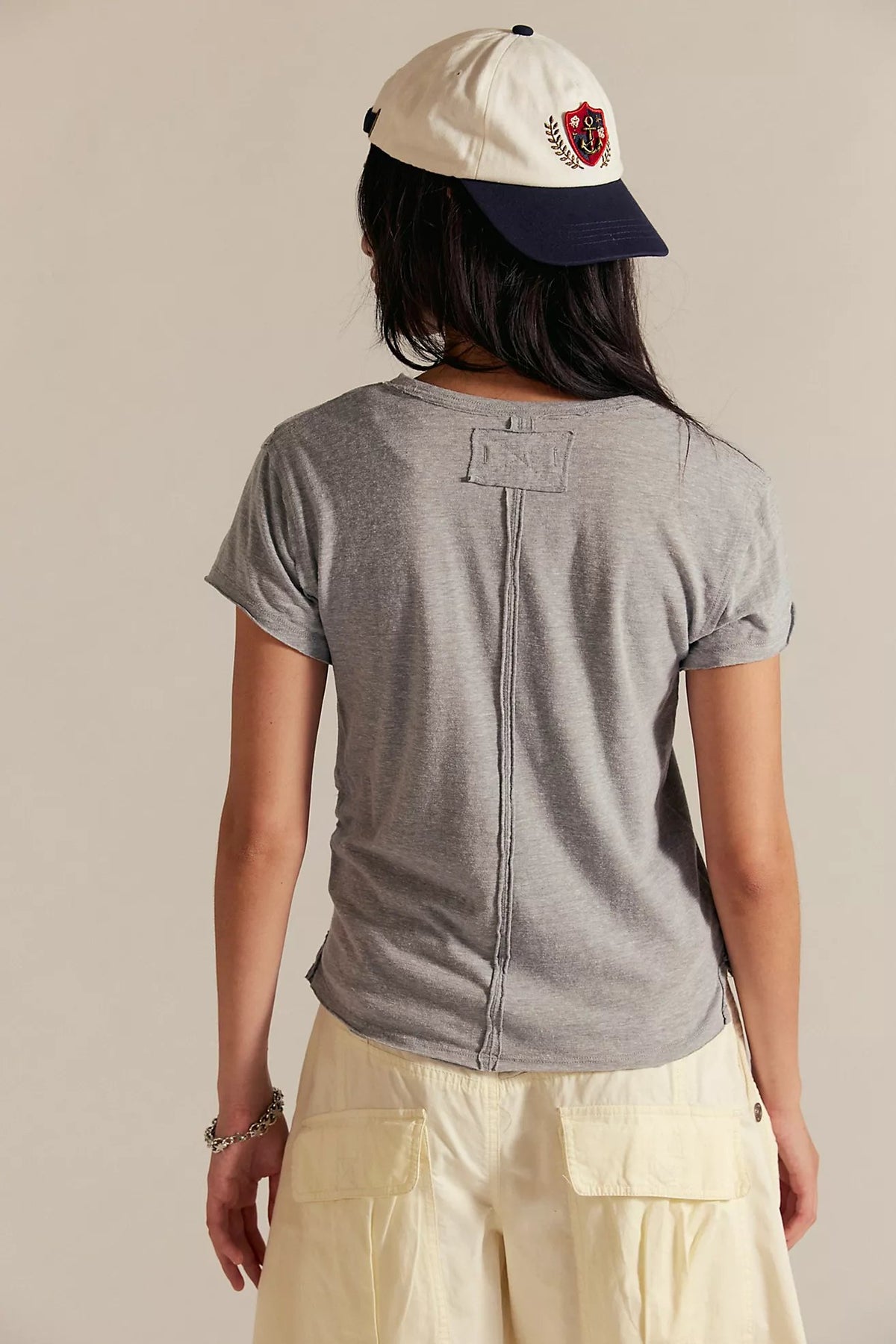 Nova Tee in Greyhound