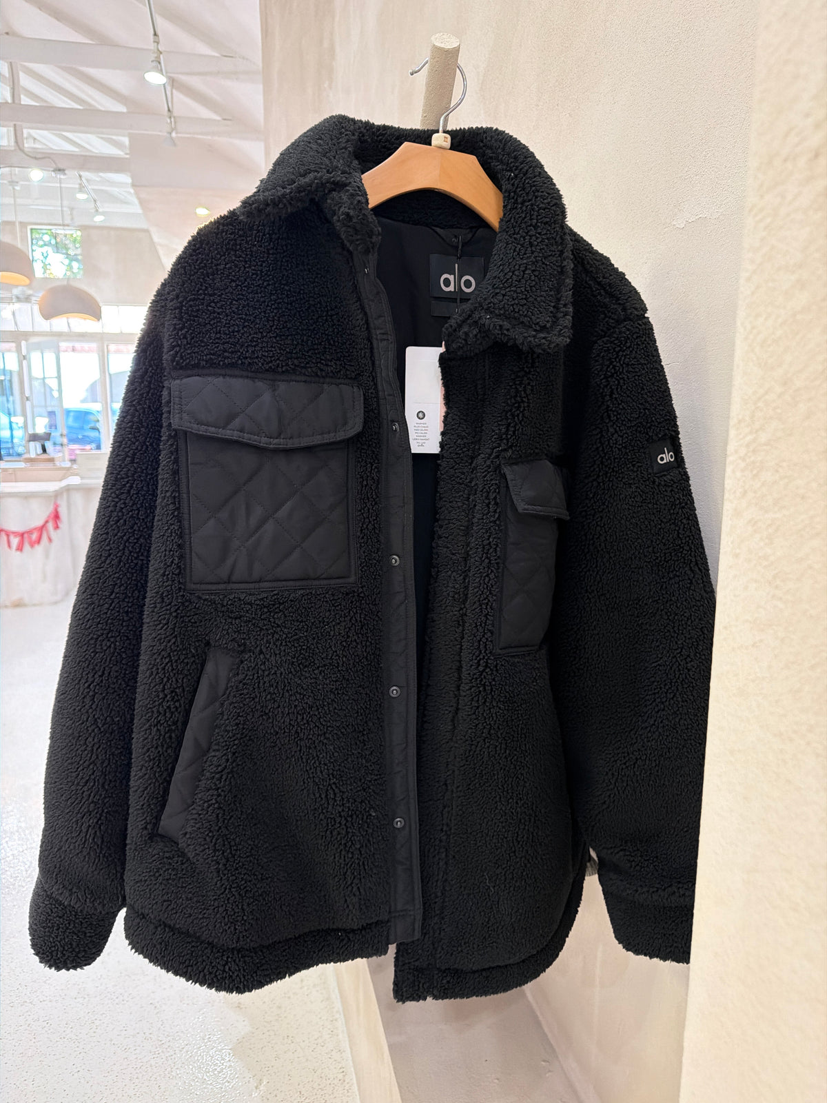 Alo Yoga Black Sherpa Edge Shacket - Medium
