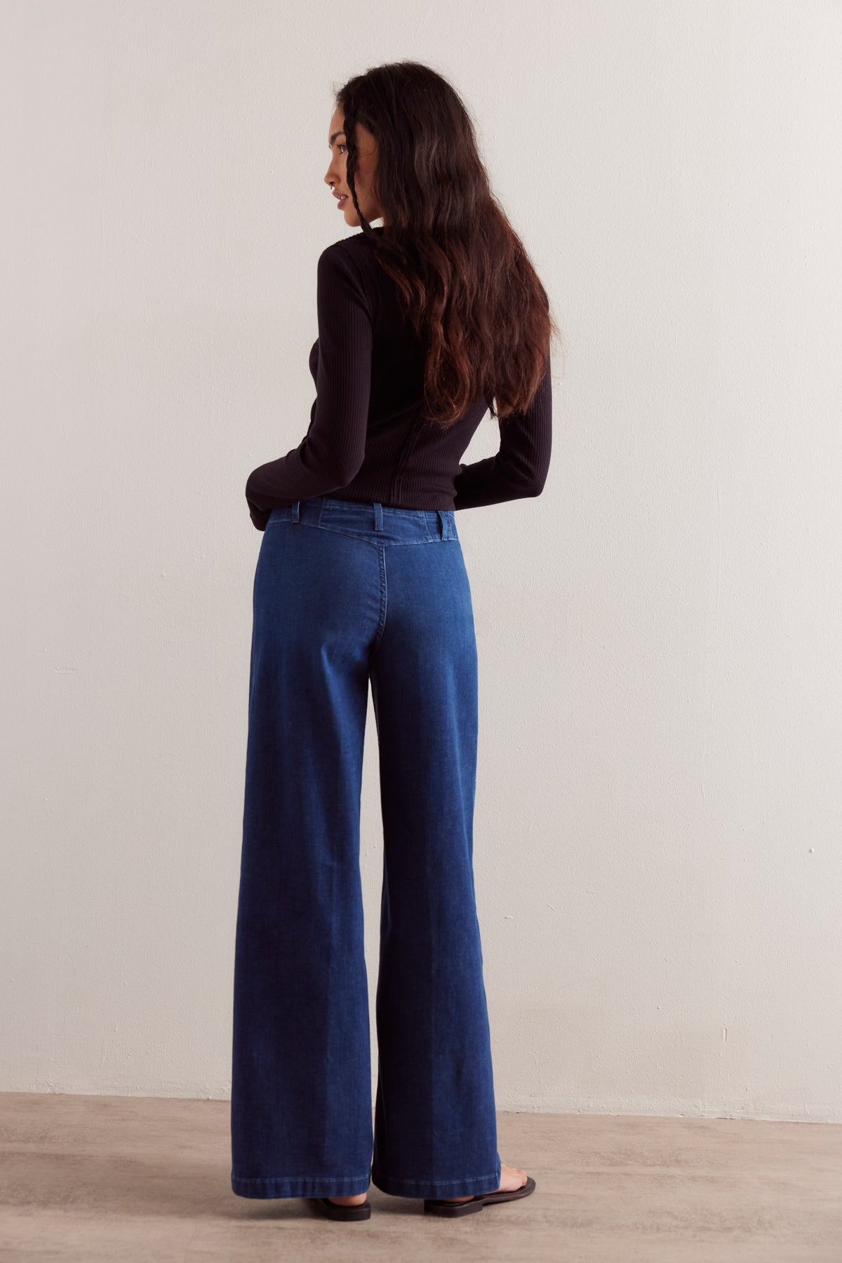 Libre Wide Leg Jeans in Lock and Key