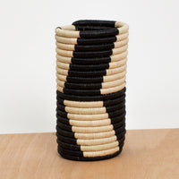 Black Mstari Vase