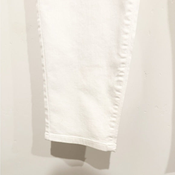 Garment-Dyed Organic Cotton Denim Slim Jean in White