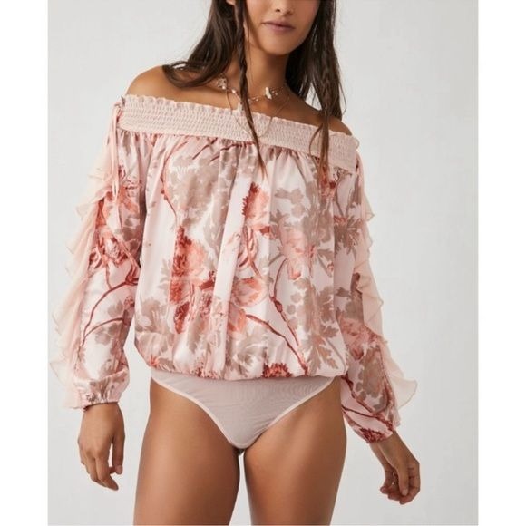 NWT Born To Love Bodysuit in Lotus Combo Size Small