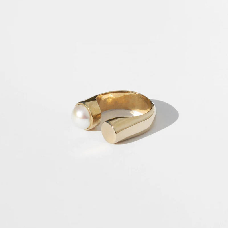 Libra Ring with White Pearl