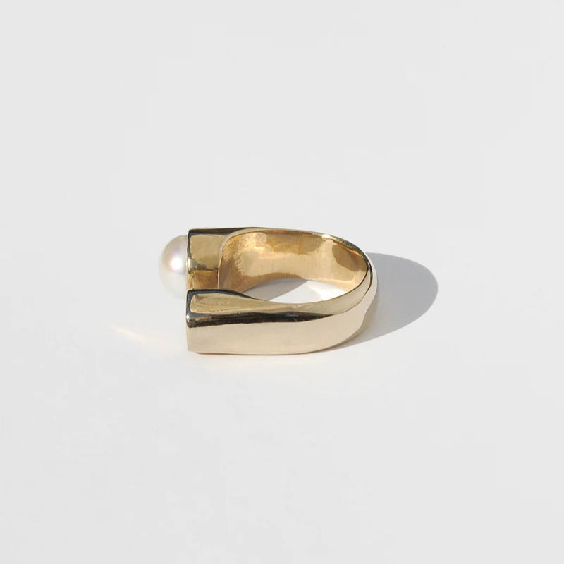 Libra Ring with White Pearl