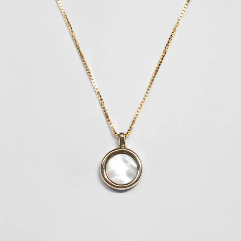 Mare Necklace - Mother of Pearl