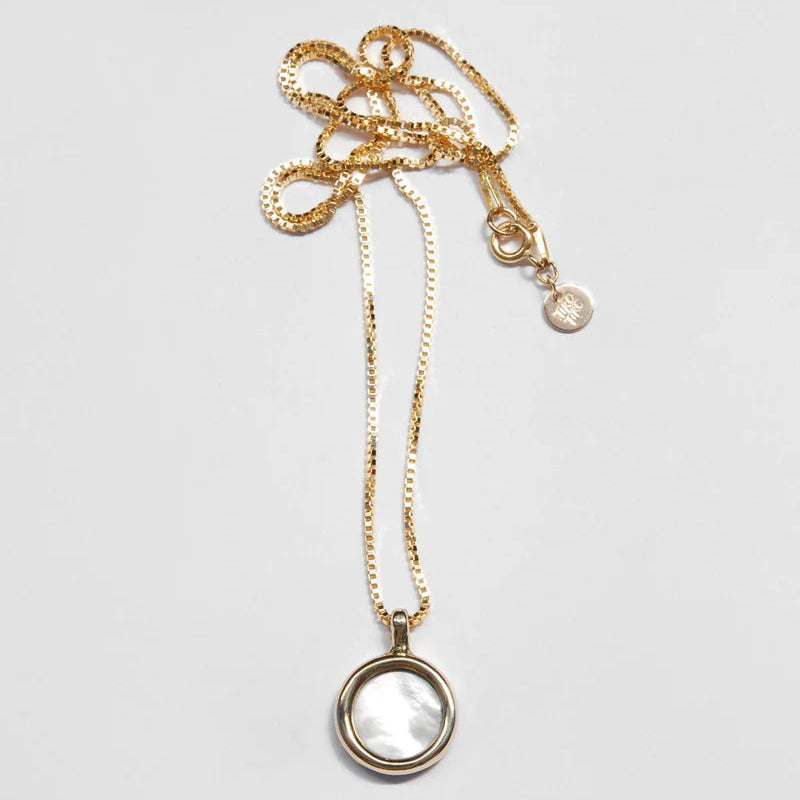 Mare Necklace - Mother of Pearl