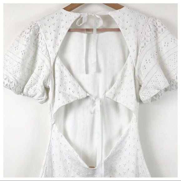 Apricot Rose Eyelet Mini Dress in White Size XS