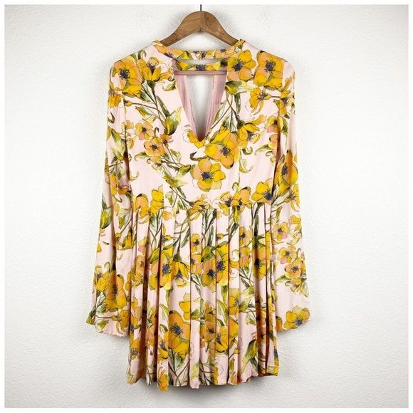 Tegan Printed Floral Pleated Dress Size 4