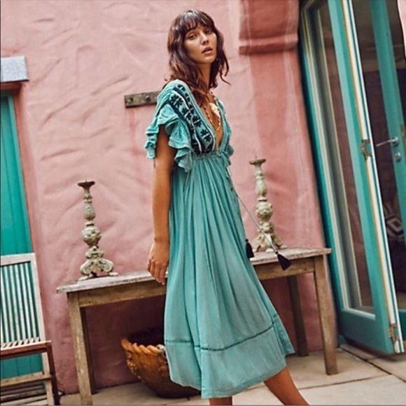 Bali Will Wait For You Embroidered Midi Dress Size XS