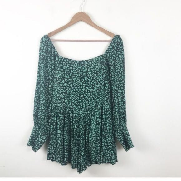 Charlie Holiday NWT Leopard Print Romper Size 8