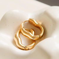 Darcy 18K Gold Oval Hoop Earring