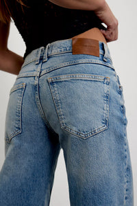 Risk Taker Mid Rise Jeans in Mantra