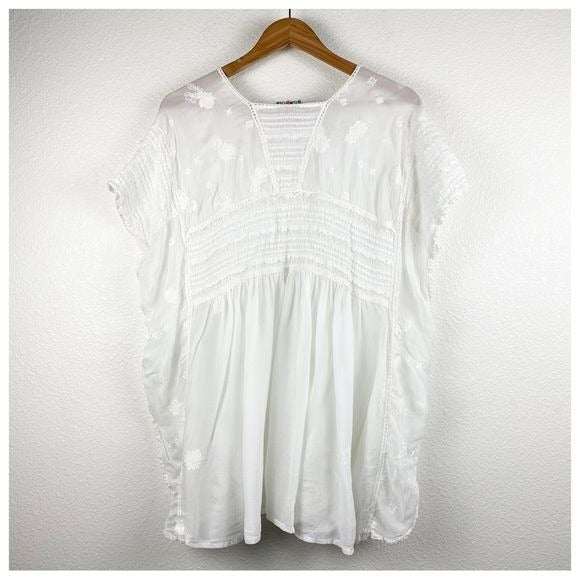 Hiedine Georgette Drama Poncho Top in White Size Medium