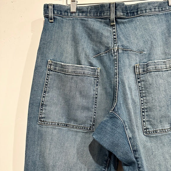 Shon Jean Mid-Rise Stretch Barrel Denim in Classic Wash