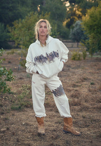 Wild Horse Sweatpants in Creme