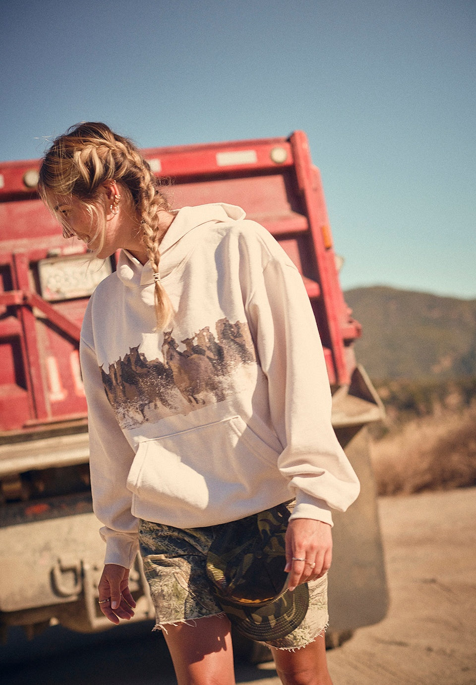 Wild Horse Hoodie in Creme