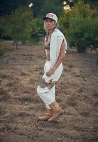 DARLIN' Wild Horse Snapback in Cream/Black
