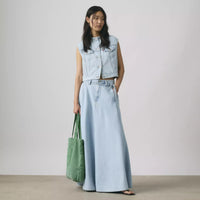XL Skirt in Light Wash