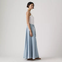 XL Skirt in Light Wash
