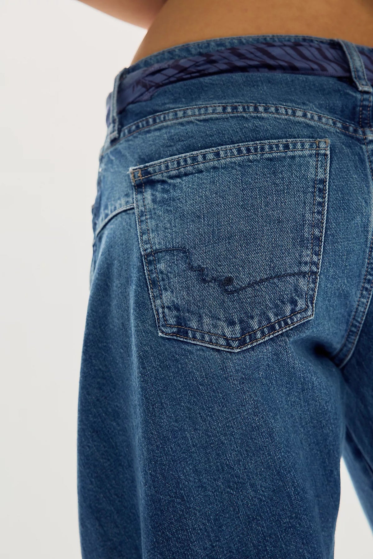 Fable Twisted Seam Jean in Heartsong