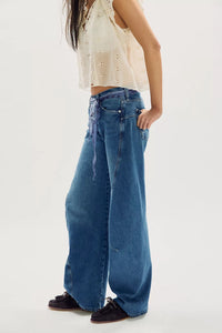 Fable Twisted Seam Jean in Heartsong