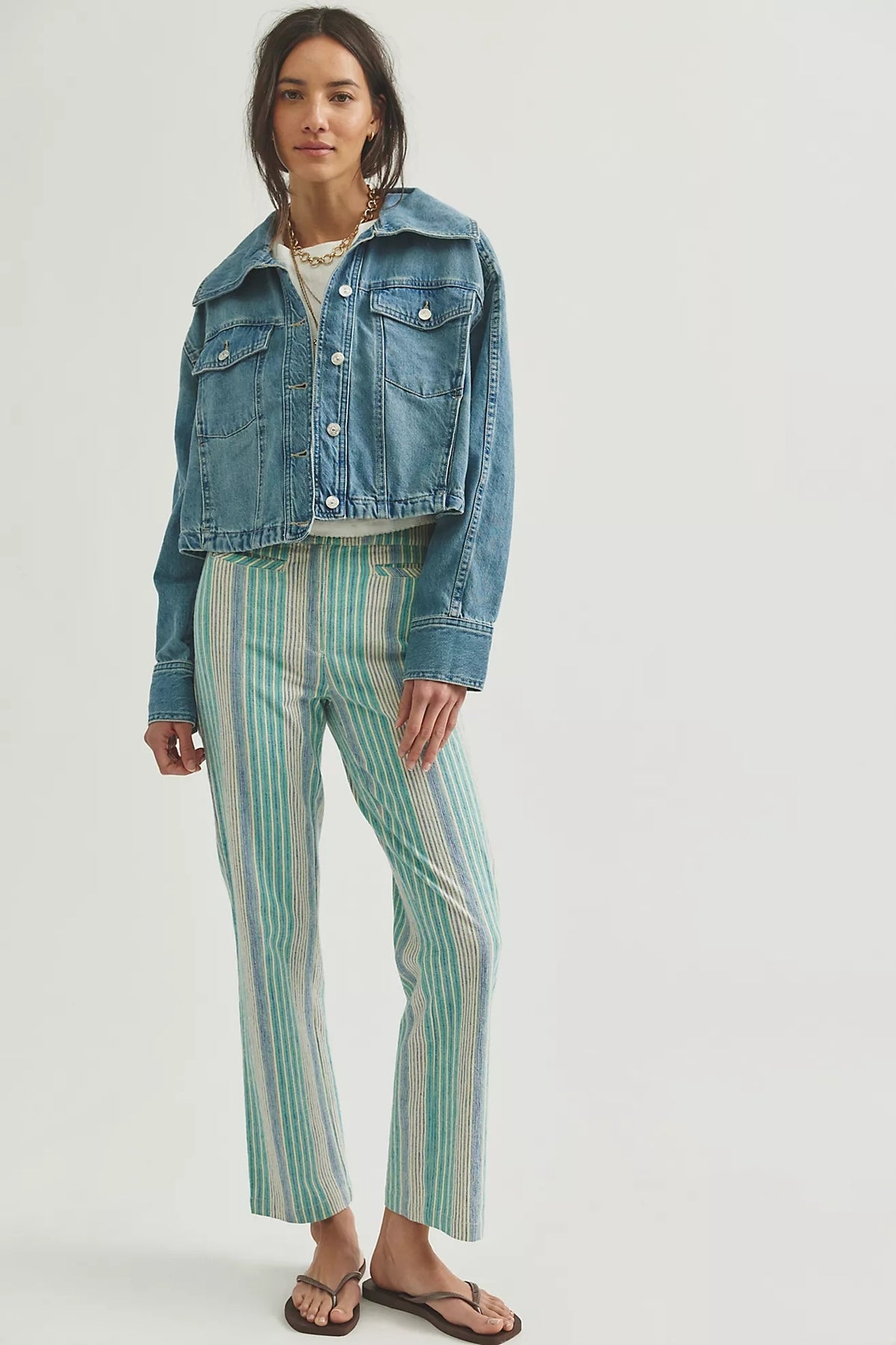 Side To Side Cropped Denim Jacket in River Wash