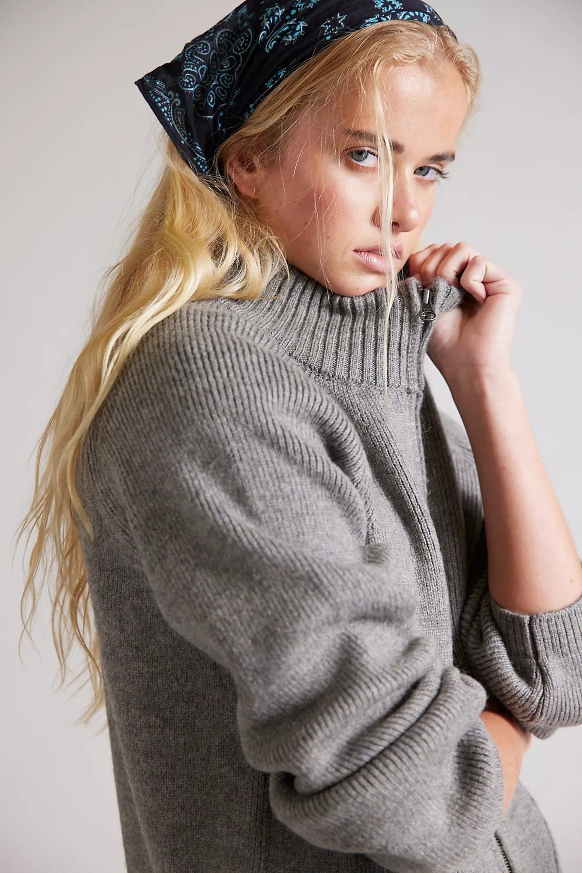 On It Half Zip in Cool Grey