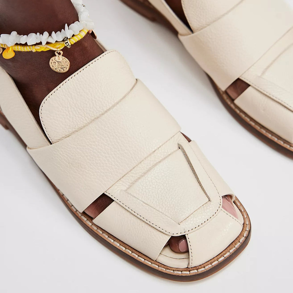 Libby Fisher Flats in Chalk