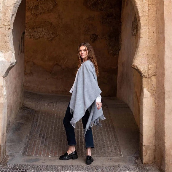 Classic Travel Wrap in Fog