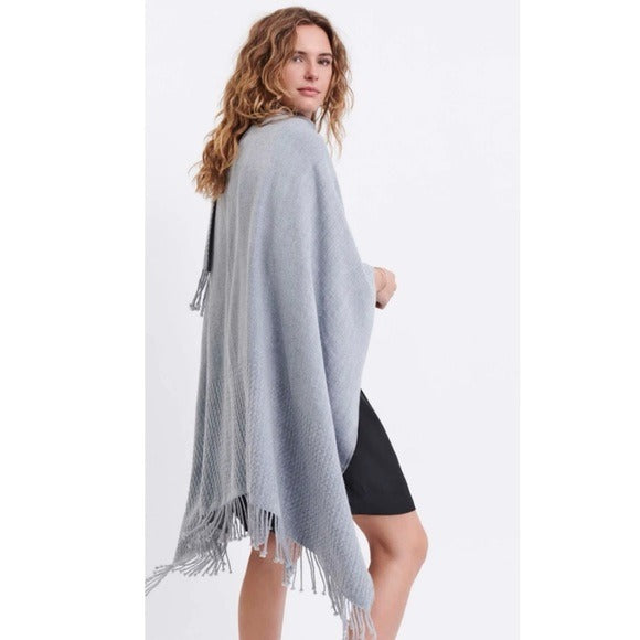 Classic Travel Wrap in Fog