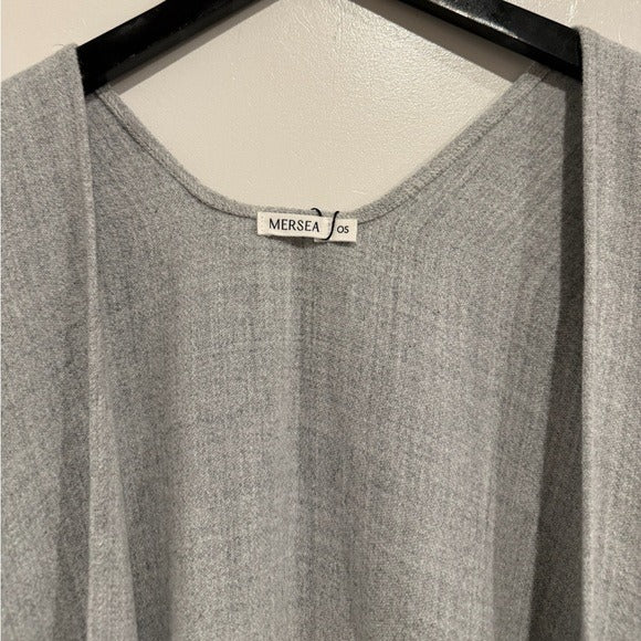 Classic Travel Wrap in Fog