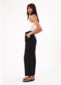 Chloe Pleat Linen Pants in Black