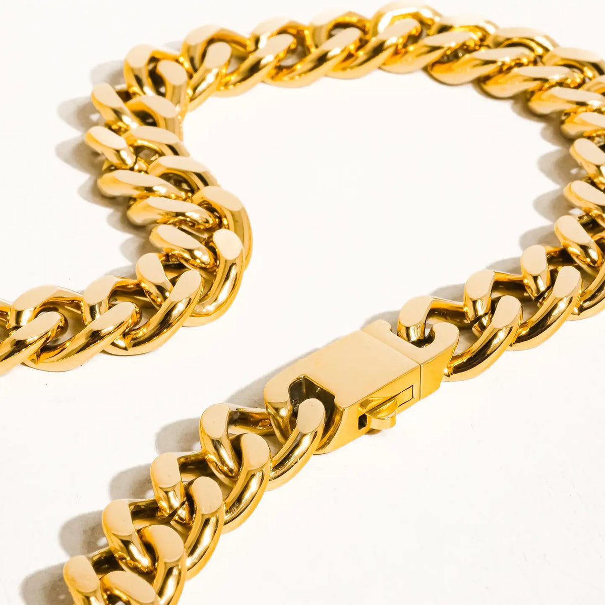 Will 18K Gold Classic Bold Chain Necklace