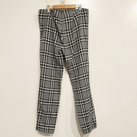 Honolulu Plaid Skinny Pant in Black/White/Blue Size 12