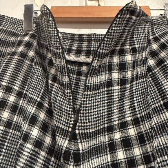 Honolulu Plaid Skinny Pant in Black/White/Blue Size 12