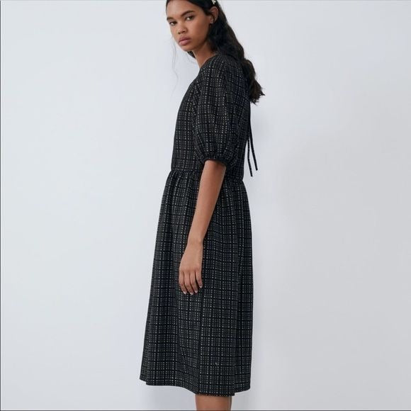 Black and White Textured Puff Sleeve Dress Size Small