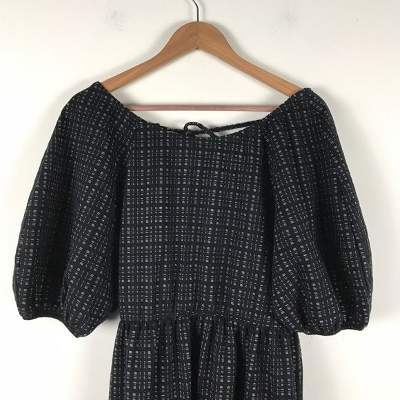Black and White Textured Puff Sleeve Dress Size Small
