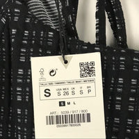Black and White Textured Puff Sleeve Dress Size Small